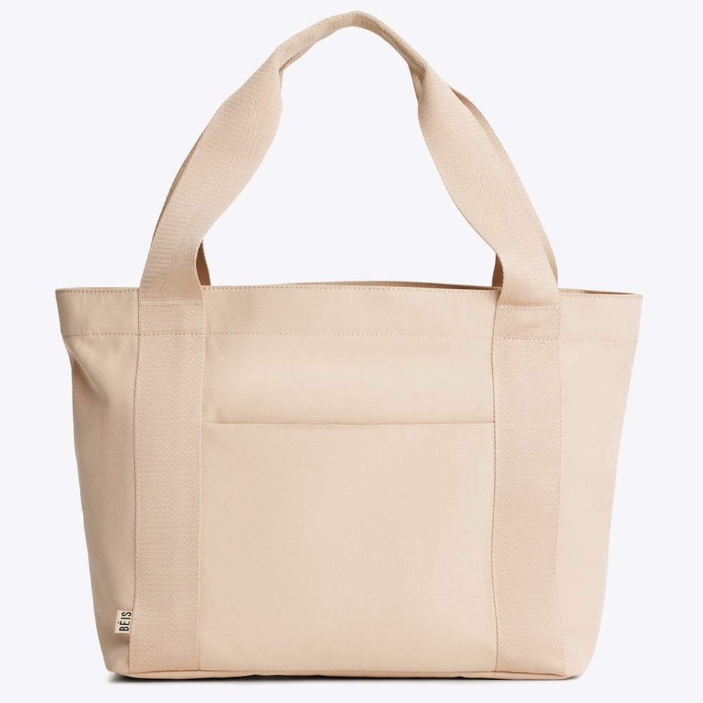 The BÉISics Tote in Beige